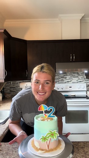 Simple beach cake 🏖️ #beachcake #cake #cakedecorating #caketok #homebaker #mombaker #cakebysarahjeanne #fypage