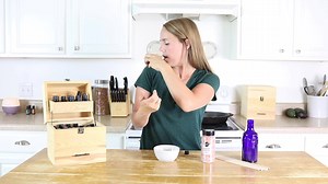 Diffusing essential oils can uplift the mood, boost the immune system, and so much more! Learn how to make an essential oil diffuser with these DIY diffuser hacks. Follow me on instagram: https://www.instagram.com/our_oily_house/ Grab my free essential oil class to see how we use essential oils in our home: https://shopoils.com/laura-ascher/ Diffuser Blend Recipes: https://www.youtube.com/watch?v=-OasUVVR-EQ&list=PL5-8IOvL-Sq_we24goikvhW2WzRsKHsvl This post contains affiliate links, which means 