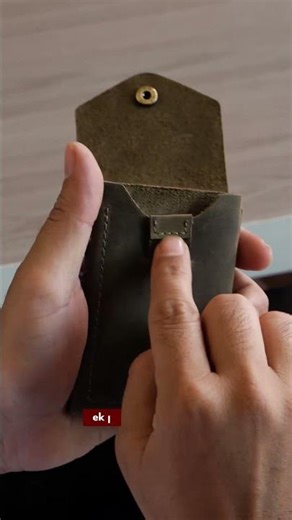 Slim Leather Wallet 🔥 Holds 30 Cash + 8 Cards | Flip Wallet Green