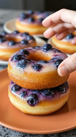 Sugar-Free Keto Blueberry Donuts – Easy, Low-Carb & Bakery-Style Soft baked blueberry cake donuts made with almond flour coconut flour and finished with an optional sugar-free blueberry glaze (no frying, no added sugar). ​ Ingredients (Makes 12 donuts) Donuts (Sugar-Free) 1 cup almond flour ​ 1/2 cup coconut flour, sifted ​ 1 1/2 tsp baking powder ​ 1 tsp xanthan gum (helps texture), optional ​ 1/2 tsp salt ​ 1/2 tsp nutmeg (optional, “donut shop” flavor) ​ 1/2 cup powdered sugar-free sweetener 