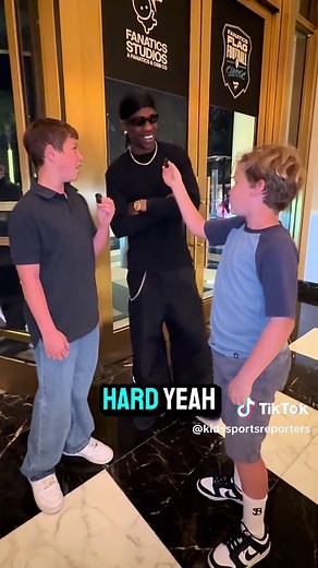 What is @Travis Scott favorite song of his? 👀 What’s your favorite song of his? @Fanatics @OBB @Michael Rubin #kidssportsrporters #TravisScott