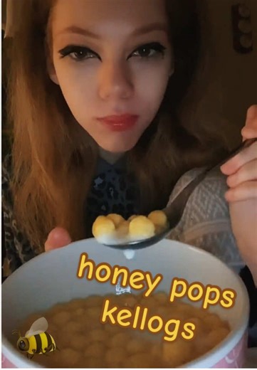 honey pops kellogs 🐝🍯 #fyp #foodie #kelloggs #mukbangshow #eatingshow