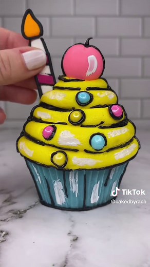 CARTOON CUPCAKE 💛💗🍒 #cupcake #cartooncake #comiccake #cakeart #cakedecorating #caketok