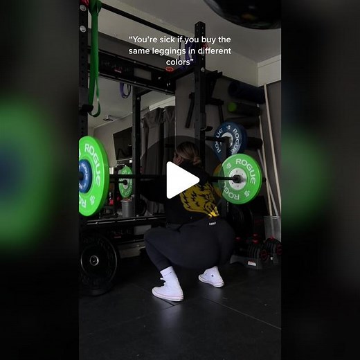 When it comes to @AUROLA leggings, I’ll buy them in every color 😍 #fitnesstrending #gymhumor #homegyming #fitmindfitbody #gymootd