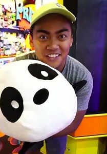 Guava Juice S02:E01 - How to Hack an Arcade Claw / Mystery Death Straw Drink Challenge