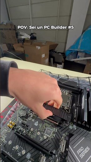 Montaggio scheda madre: non fare questo errore #pcbuild #tutorial #hardwareguide
