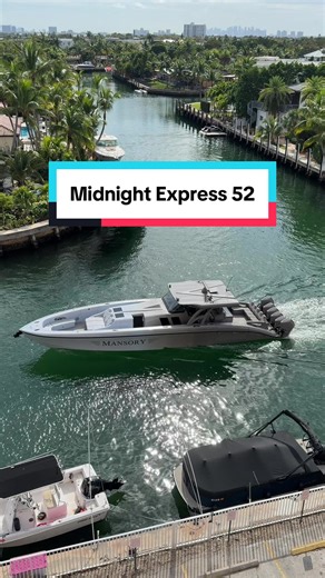 Impressive Midnight Express 52 | Night Drive