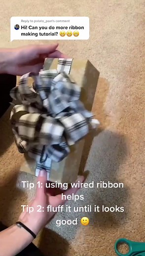 Christmas Ribbon Wrapping Tutorial Tips | Fluffing Wired Ribbon for Perfect Bows