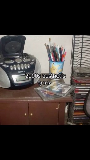 sensacya on Instagram: "song: sensacya - chaos #2000s #2000snostalgia #crystalcastles"