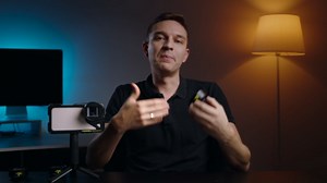 Freewell 1.33x Blue Anamorphic Lens Compatible with 17mm Mount iPhone, Samsung - Premium Smartphone Lens for Wide Cinematic Shots & Bold Blue Flares