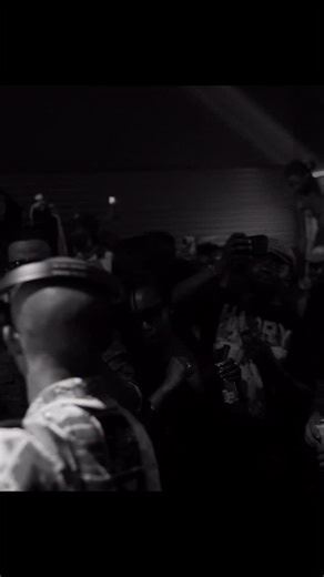 Still buzzing over @enoonapa’s New York debut 😤 🎥 @joshspnr 🎶 2 Zulu Men in Ibiza - @enoonapa @djmerlon | Descendants Records