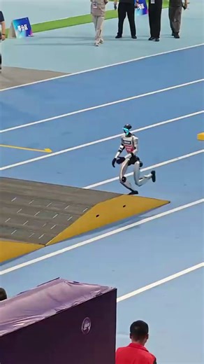China Wonders on Instagram: "Future vibes overload! The obstacle race in the World Humanoid Robot Games features robots flipping, jumping like real athletes! #future #AI #obstaclerace #WorldRobotConference #WRC #robots Credit to rereborn on Douyin."