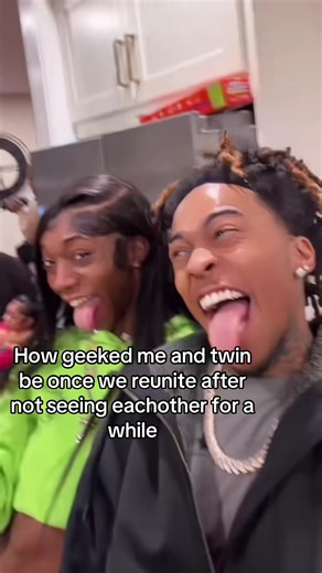 Overly geeked 😂😛 #fyp #tiktok #mari #eliunique #foryoupage | eli