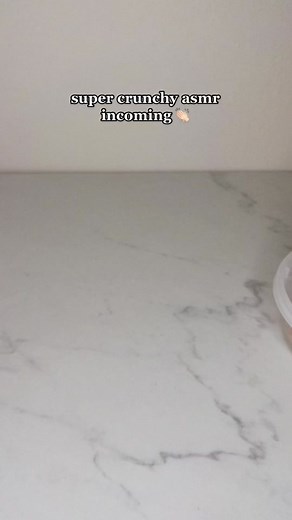 Night Owl Comment: Super Crunchy Ice Cream Waffle Slime ASMR Review