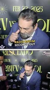 INCREDIBLE MOMENT as LEGEND Roberto Duran Shows How It's Done! #boxingnews #boxingskills #boxingfans #robertoduran | Seconds Out Boxing