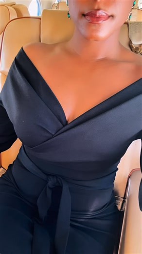 52K views · 2.3K reactions | If Sak Pase is my introduction to bomb Haitian food then Aunty is officially HOOKED 襤 My girl Fabiola is making her nation proud with all the incredible dishes she’s serving up! Next time you are in the Fort Lauderdale area stop by and show my girl some love殺 #TableForOne . . . . . #haitianfood #caribbean #caribbeanfood #haitian #trendingnow #trendingsongs @sakpasefoodtruck | @therealniamoore | Discover Haitian Cuisine | Facebook