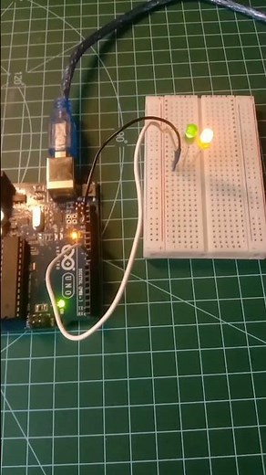 how to use Arduino Uno to blink LED light #shortvideo #arduino