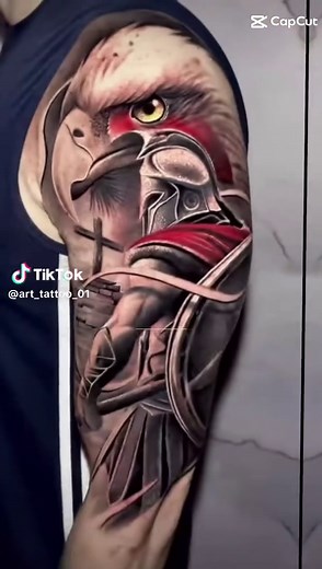 Tatuagem Masculina no Ombro: Força e Identidade