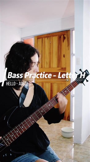 Hello - Adele 🎸 Día 27 una línea sencilla! #bass #basscover #adele #music