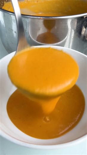 20K views · 84 reactions | This pumpkin soup only requires around half an hour of your time and 4 ingredients! Click the link in our bio for the full recipe or Google “Taste Thai pumpkin soup”.⁠⁣⁣ #pumpkin #pumpkinsoup #pumpkins #thaifood #thaipumpkinsoup #thaisoup | Taste.com.au | Facebook