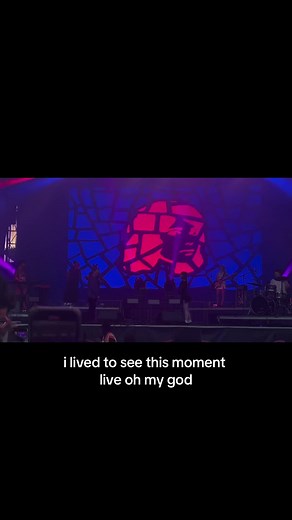 this might be brad petering and jordana.. #tvgirl #jordana #nyc #ihgstage #fyp #relatable #music #viral #foryou #bradpetering #ilovetvgirl