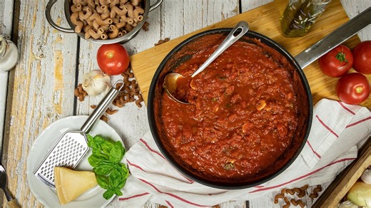 Nejlepší recept na rajčatovou omáčku na špagety: Večeři máte na stole do 20 minut a pochutná si celá rodina