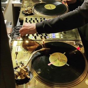 Scratch Vocoder Test 1 (Harder, Better, Faster, Stronger) #djfly #daftpunk #harderbetterfasterstronger #scratch #vocoder #turntablist #scratchsession #scratchmusic #frenchtouch #electronicmusic | DJ FLY