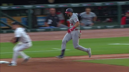 Joey Gallo exits the game with a hamstring injury