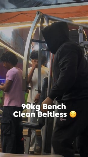 What? | 90kg Bench😎🦍| shorts | gym #gym #shorts #viral #fitness #bodybuilding #benchpress #bench #yt