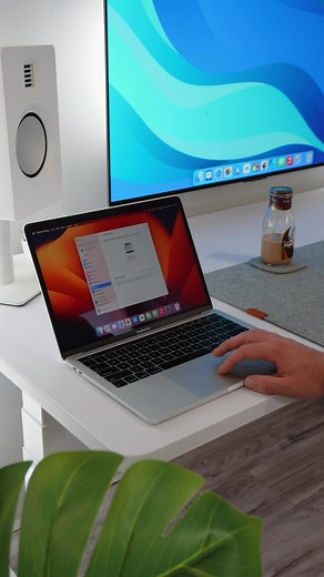 My external SSD. Okay so this might be a little crazy but I’m using my old 2018 13-inch MacBook Pro as an external hard drive. Using thunderbolt 3 and target disk mode I can now use the built-in SSD to edit all my photos and videos and the read and write speeds are ridiculously fast Let me know what you guys think of this external hard drive setup and what would you use your old Mac for? I think I might try a MacBook style NAS next 👀 #ssd #externalssd #contentcreator #storage #finalcutpro #desk