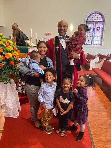 This pic is too precious!! Church family!! Pastor Rev. Dr. Daryl Bloodsaw, Jasmine Evans and children plus one!! What a joy!! The children are the future!!! ❤️❤️❤️ #ebenezerbaptistchurchwest I do not own rights to this song. | Dierdra Stroud