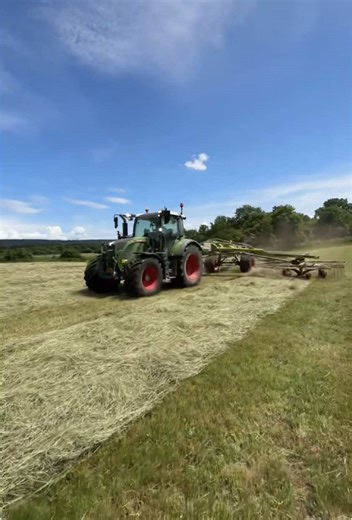 @manon309 #CapCut#pourtoit #jura #farm #tracteur #claas #fendt #fendtpower #foin2k25🌿 #lisier
