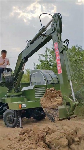 Agricultural wood grabber Earthmoving transporter Si unlike truck-mounted digging Self-loading a