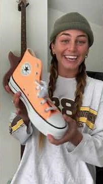 Unboxing with @annahmelia #FamousFootwear #Converse