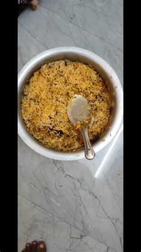 Chicken Dum Biryani #foodrecipe #entertainment #trending #biryanirecipe #shorts