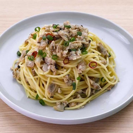 手軽に作れる！ あさり水煮缶の和風パスタのレシピ動画・作り方 | デリッシュキッチン