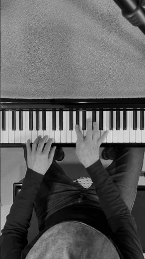 A Moment Of Blues / basic 12 bar blues in C no.4 #12barblues #bluespiano