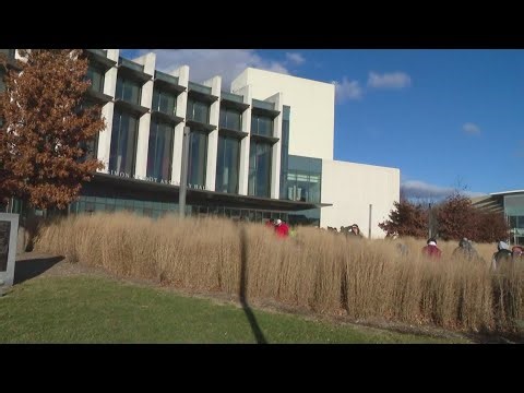 IU fans line up outside Assembly Hall for rally towel giveaway ahead of CFP national championship