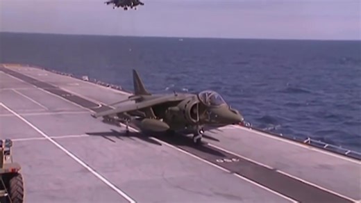 AV-8B 垂直起降战斗机