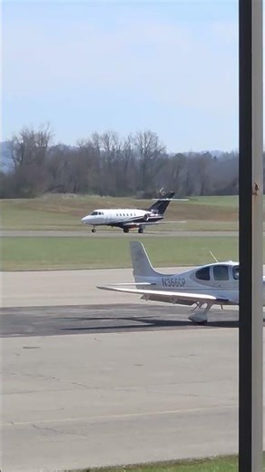 Hawker 800 departing #aviation #airport #takeoff #Hawker