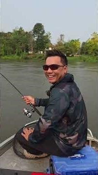 Just let it drift gently, then turn off the engine! Reel in... #VellaLure Hey!! Start the engine!...