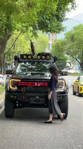 POV: Meeting the Ultimate Ford Raptor 😍🛻