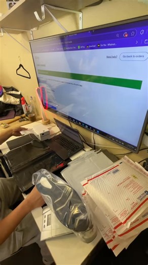 2.9K views · 28 reactions | Day in the Life Of a Full Time Ebay Reseller #ebay #ebayreseller #ebayhustle #ebaybusiness #ebaysellers | Activeapparelzone | Facebook