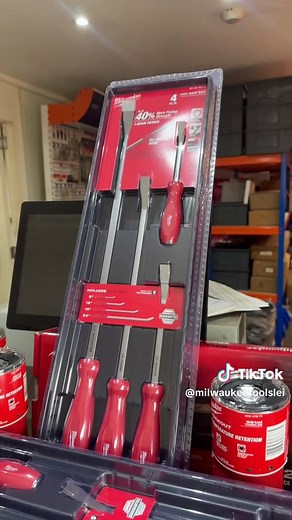 Milwaukee 4 Pry Bar Set: Essential Tools for Every DIYer
