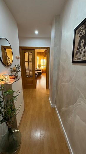 Mi vida cambió desde que empecé hacer esto. Si, dejar las cosas en su lugar o recoger y limpiar lo que puedes hacer en menos de 2 minutos es una norma que impuse en mi vida, desde entonces he reducido el ruido visual y mi paz mental! Y vosotros lo hacéis? #ruidovisual #pazmental #normas #reglas #rutinashogar #hogar #tipshogar #trucoshogar #recoger #limpiar #ordenar #regladelos2minutos #huelealimpio | Huele.a.limpio