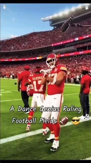 Travis Kelce Dance GENIUS Forced to be a ATHLETE 🤭 🏈 #taylorswift #tayvis #fiancee #nfl #shorts