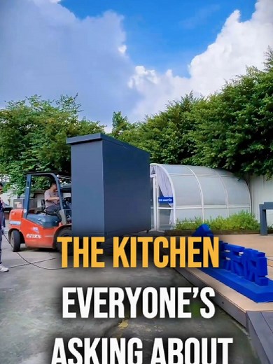 Everyone’s been asking about this kitchen. So we decided to show it. Not a showroom. Not a render. A real modular kitchen — built in our factory, shipped as one unit, ready to use. Sometimes it’s not the house people talk about. It’s the kitchen. 📩 Email: info@prefabhousemanufacturer.com 📲 WhatsApp: 86 181 1758 6497 #modularkitchen #prefabhousing #containerhouse #modularliving #modernkitchen #smallspacebigideas #prefabdesign #factorymade #readytouse #smartliving #housinginnovation #offgridlivi
