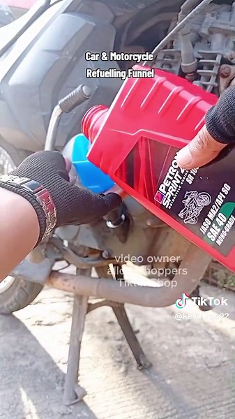 Car Funnel Long funnel for car Funnel fuel car Big car funnel. Big funnel for car #ryyourcarguy #carfunnel #funnelforchangeoil