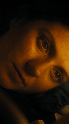 Alex and Poppy single-handedly keeping romance alive. PEOPLE WE MEET ON VACATION is now playing on Netflix. | Netflix