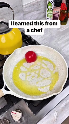 Easy weeknight pasta dinner #pasta #tomatoes #tomatoesauce #homemade